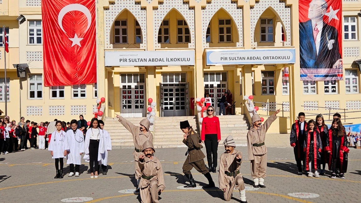 COŞKUYLA, UMUTLA, HEYECANLA; CUMHURİYET BAYRAMIMIZ KUTLU OLSUN